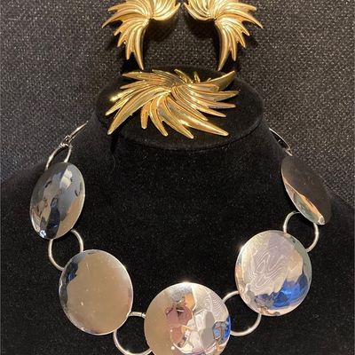 Sale Photo Thumbnail #6: Lot # : 11 - Silver-tone Bracelet & Gold-tone Earrings & Brooch
