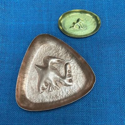 Sale Photo Thumbnail #70: Lot # : 78 - Gold and Copper-Tone Dishes with Embossed Figure
