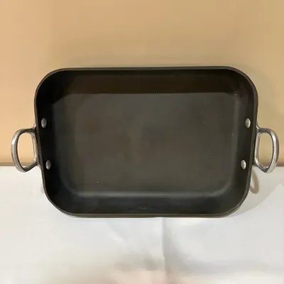 Sale Photo Thumbnail #70: Vintage Magnalite USA 15¼” x 9¼” Aluminum Roasting Pan with Handles