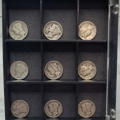Mercury Head Silver Dime Set in Display Case #3