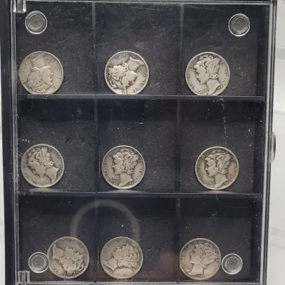 Vintage Mercury Head Silver Dime Set in Display Case #1