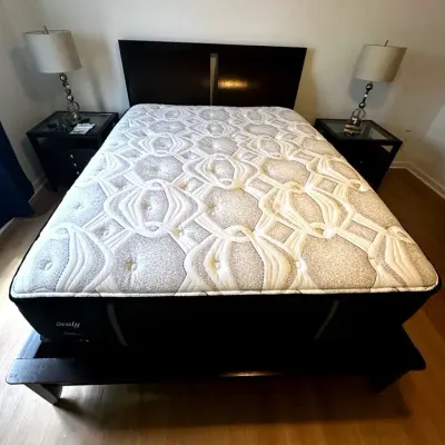 Queen Size Wooden Bed