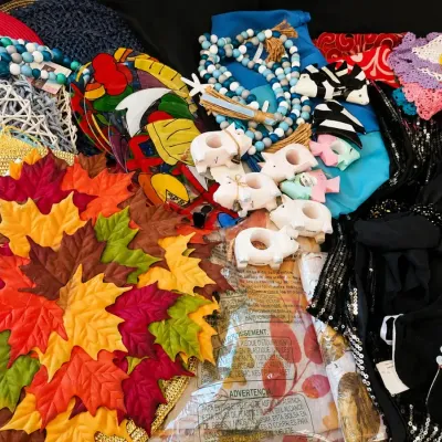 LARGE TABLEWARE LINEN LOT