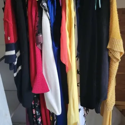 WOMEN'S MYSTERY CLOTHING LOT