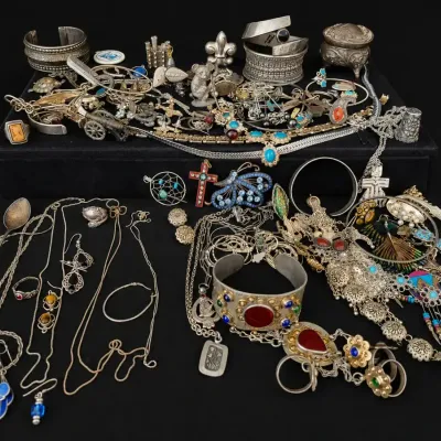 SILVER TONE COSTUME JEWELRY WITH SMALL AMOUNT OF STERLING SILVER JEWELRY 