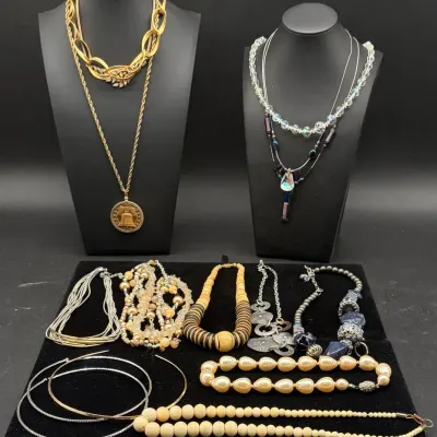 Costume Necklaces (Lot #1)