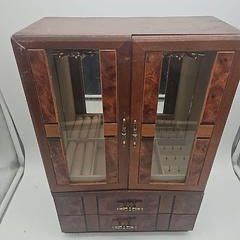 Sale Photo Thumbnail #442
