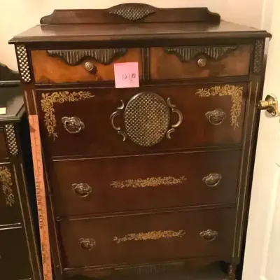 Vintage Dresser, Very Pretty