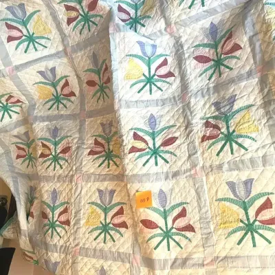 King Size Quilt With Appliqued Tulips 