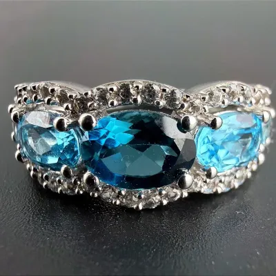 London & Blue Topaz Sterling Silver Ring 