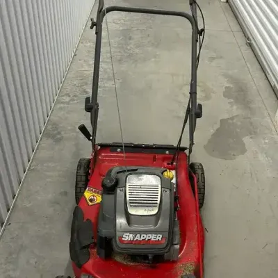 Snapper Self-Propelled Gas Lawn Mower – Briggs & Stratton 675 Series includes mulching blades