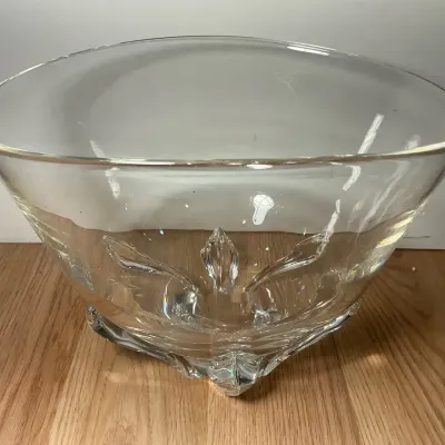 Steuben Art Glass Footed Bowl (10 x 8.5 x 8)