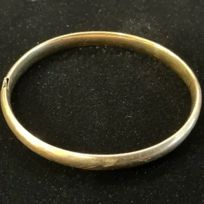 14k Gold Bangle Bracelet (8.27 Grams)