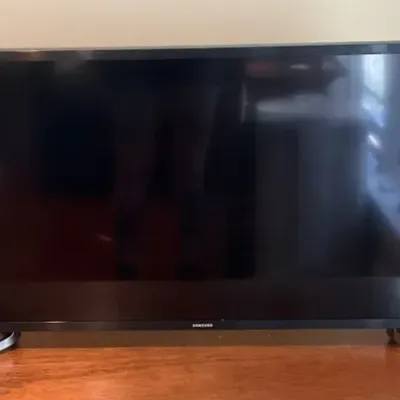 Samsung 32” TV