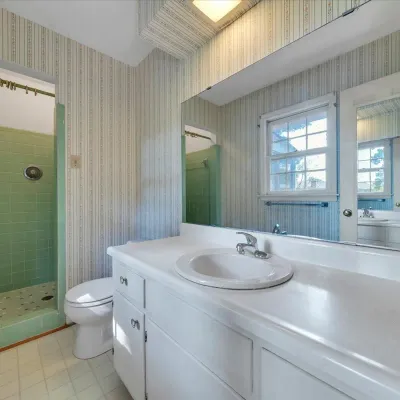 Sale Photo Thumbnail #37