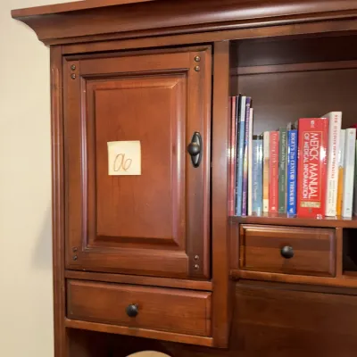 O6 - Desk