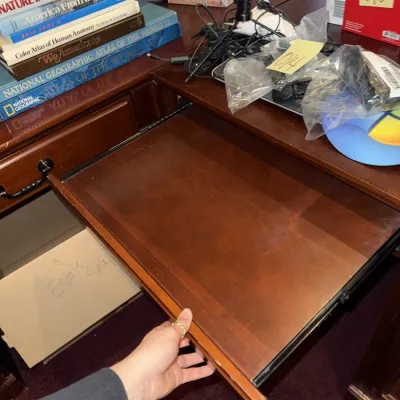O6 - Desk
