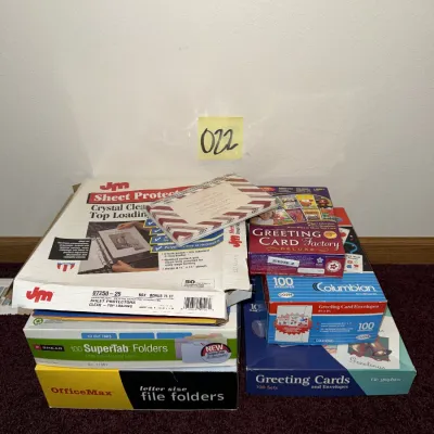 O22 - Folders, Greeting Card Blanks, etc.