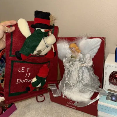 Sale Photo Thumbnail #812: Cards, ornaments, etc.