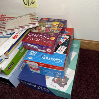 O22 - Folders, Greeting Card Blanks, etc.