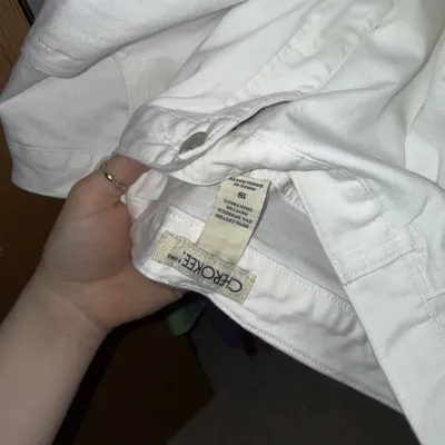 Sale Photo Thumbnail #998: Mostly women's, lots of pants, some larger t-shirts that could be unisex