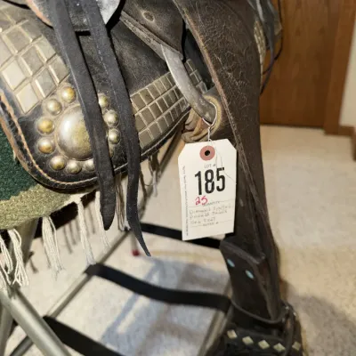 Sale Photo Thumbnail #1032: See photos

Comes with  blanket, and saddle rack