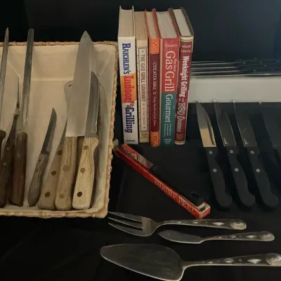 Grilling Books, Utinsels And Knives