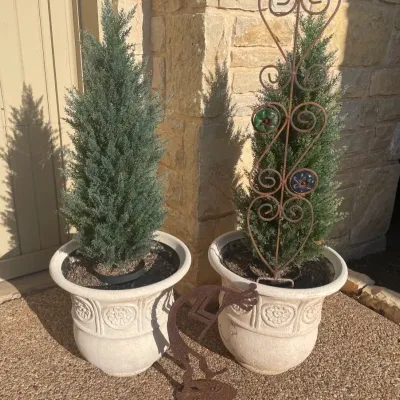 Two Planters and Metal Decor 