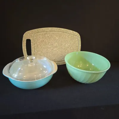 Fireking Bowl, Covered Pyrex