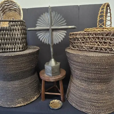 Hourglass Tables  With Rustic Decor