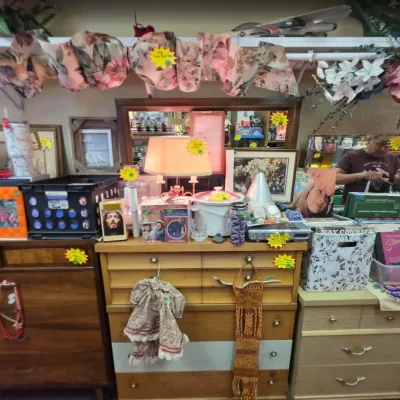 Sale Photo Thumbnail #36