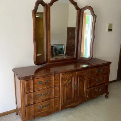 Bernhardt Wood Dresser with Mirror