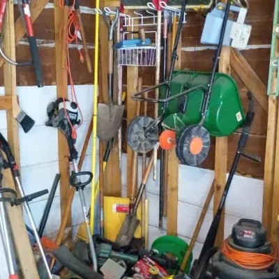 Power Tools & Yard / Gardening Tools