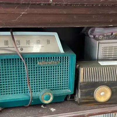 More Vintage/Retro Radios
