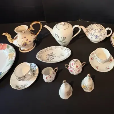 Bavarian Stonegate Germany Coffee/Teapot Midnight Rose Design with Platinum Rim & More