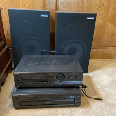 Technics Receiver, CD Player & Pioneers Speakers
