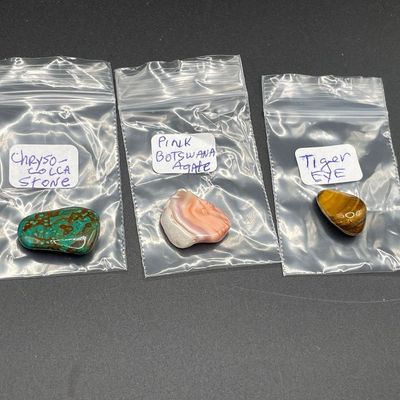 Sale Photo Thumbnail #33: Small stones