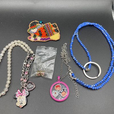 Sale Photo Thumbnail #35: Misc items
