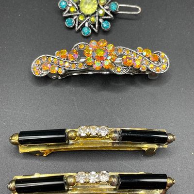 Sale Photo Thumbnail #19: Vintage barrettes
Starburst with Aurora borealis stones