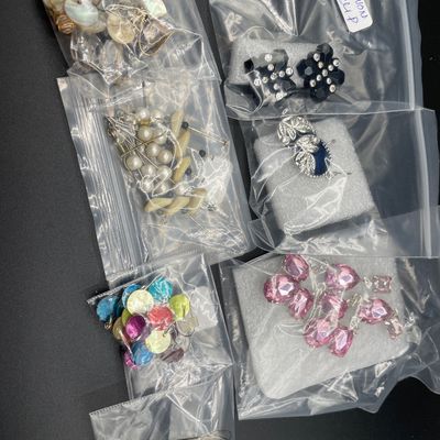 Sale Photo Thumbnail #130: Earring sets