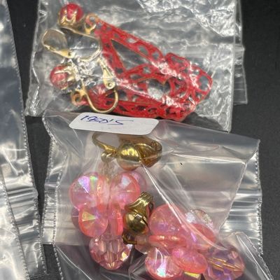 Sale Photo Thumbnail #139: Red clip on earrings