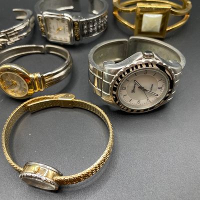 Sale Photo Thumbnail #45: 7 watches