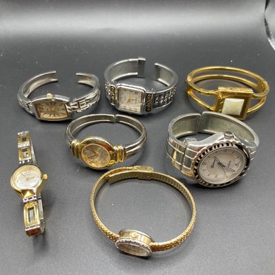 Sale Photo Thumbnail #43: 7 watches