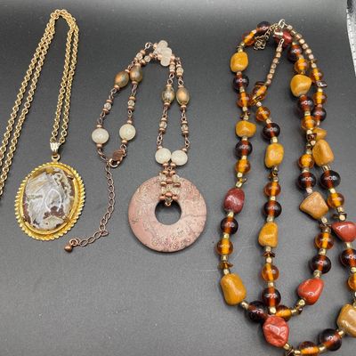 Sale Photo Thumbnail #54: Necklaces