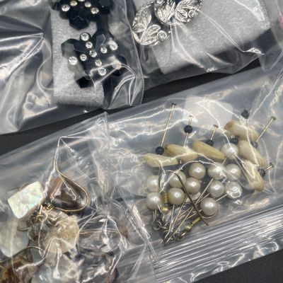 Sale Photo Thumbnail #131: Earring sets