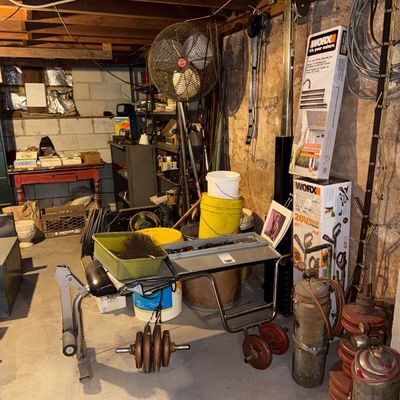 Estate sale photo