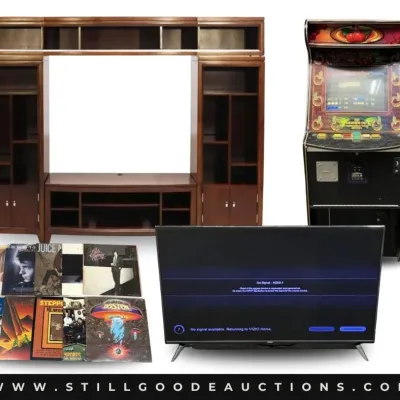 Sale Photo Thumbnail #7: Murano glass, Jim Shore, Vera Bradley, clocks, art glass, carnival glass, lamps, coins, Jefferson war nickels, children’s books, holiday decor, Christmas, knives, baseball cards, sterling silver, Liberty nickels, garden art,  needlepoint, pet supplies, 