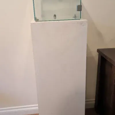 White Laminate Pedestal Display Case 3