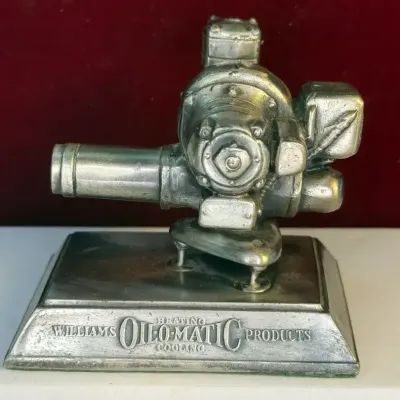 Sale Photo Thumbnail #3: Williams oil o matic promotional paperweight