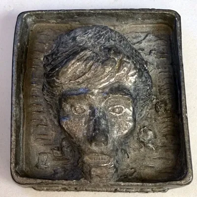 Sale Photo Thumbnail #13: Vestron video dr carl hill s severed head paperweight